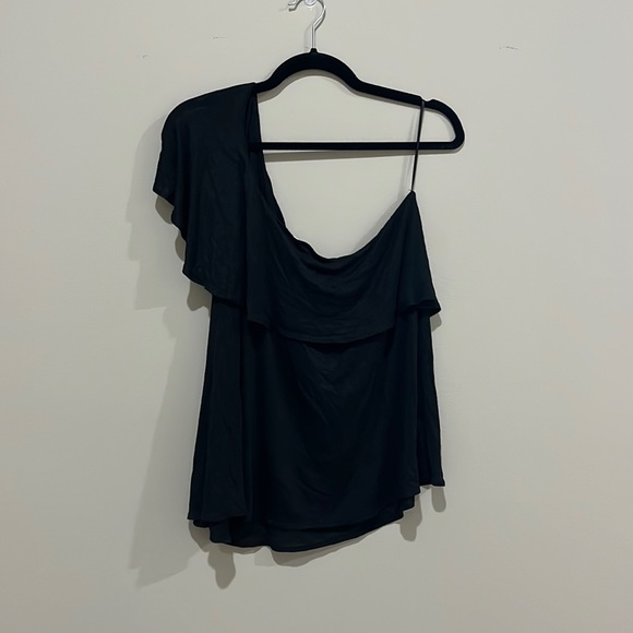 Ten Sixty Sherman One Shoulder Black Top Size Large - Picture 2 of 5